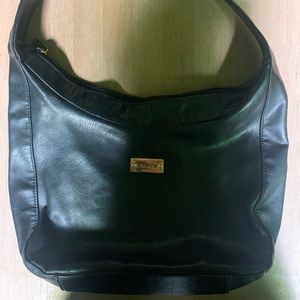 Bueno black leather purse